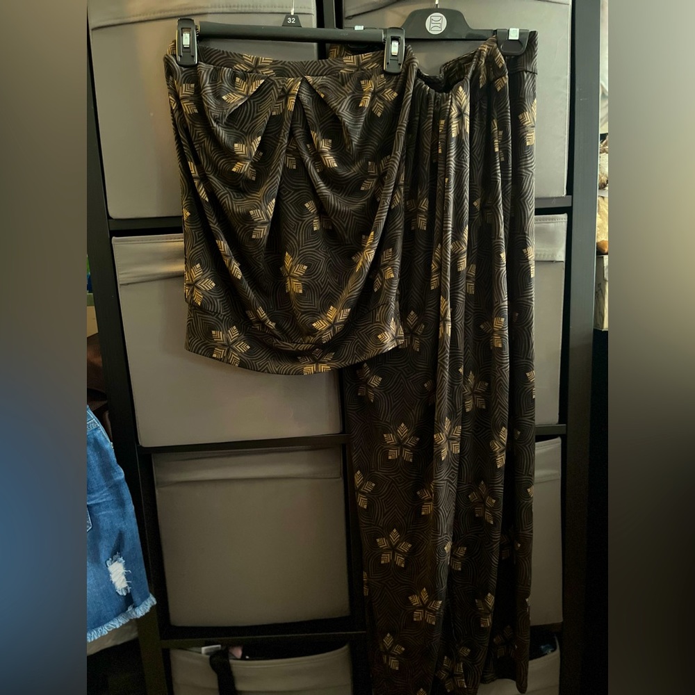 New York and Company skirt with matching top.